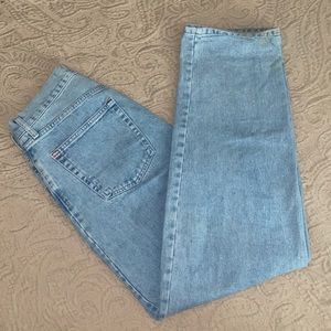 Baggy Distressed Jeans (BDG)!